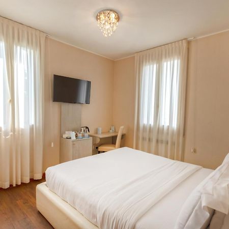 Gardone Palace Hotel Гардоне Ривера Екстериор снимка