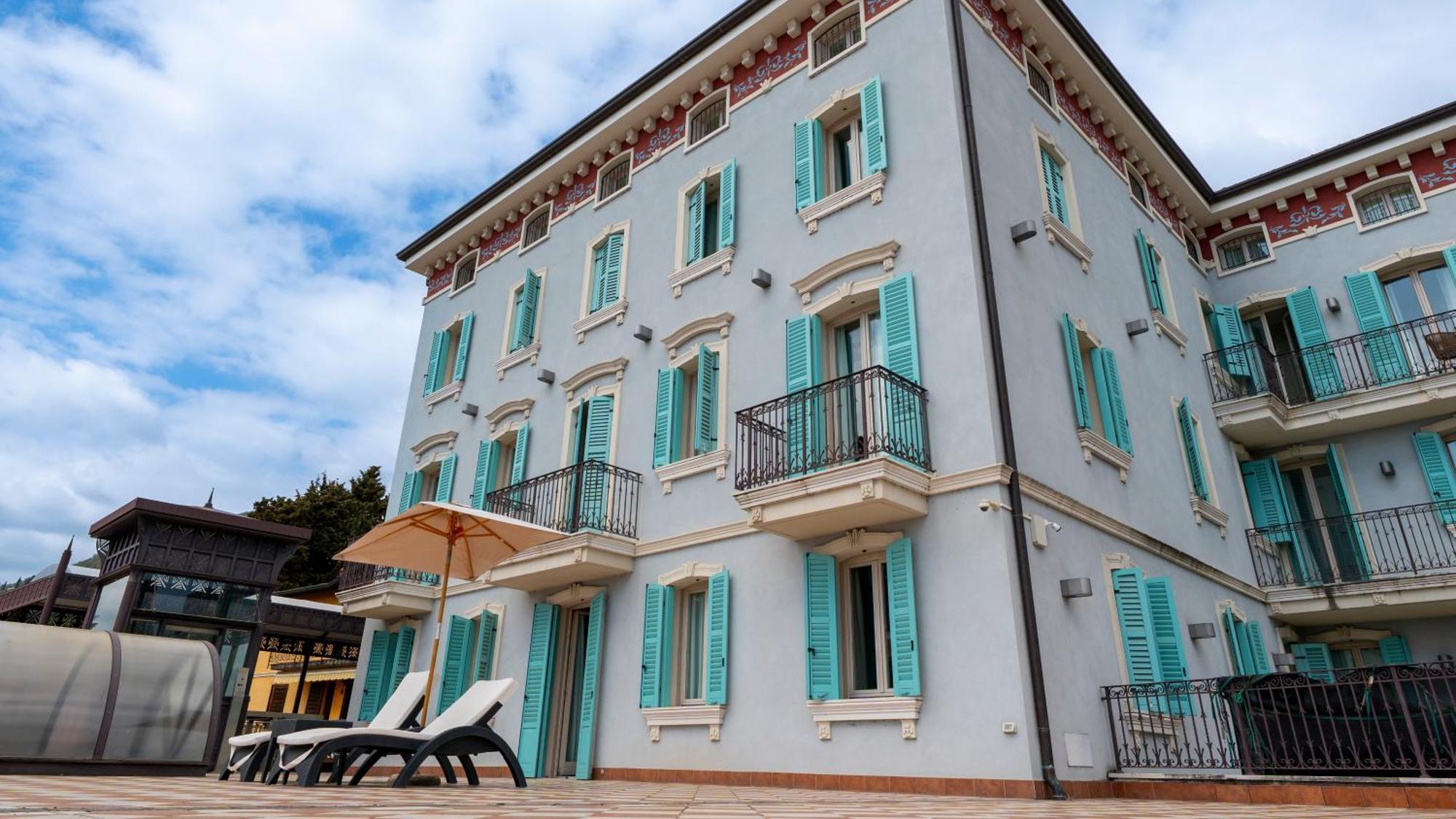 Gardone Palace Hotel Гардоне Ривера Екстериор снимка