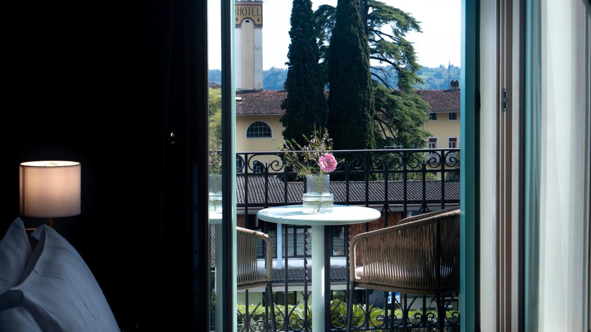 Gardone Palace Hotel Гардоне Ривера Екстериор снимка